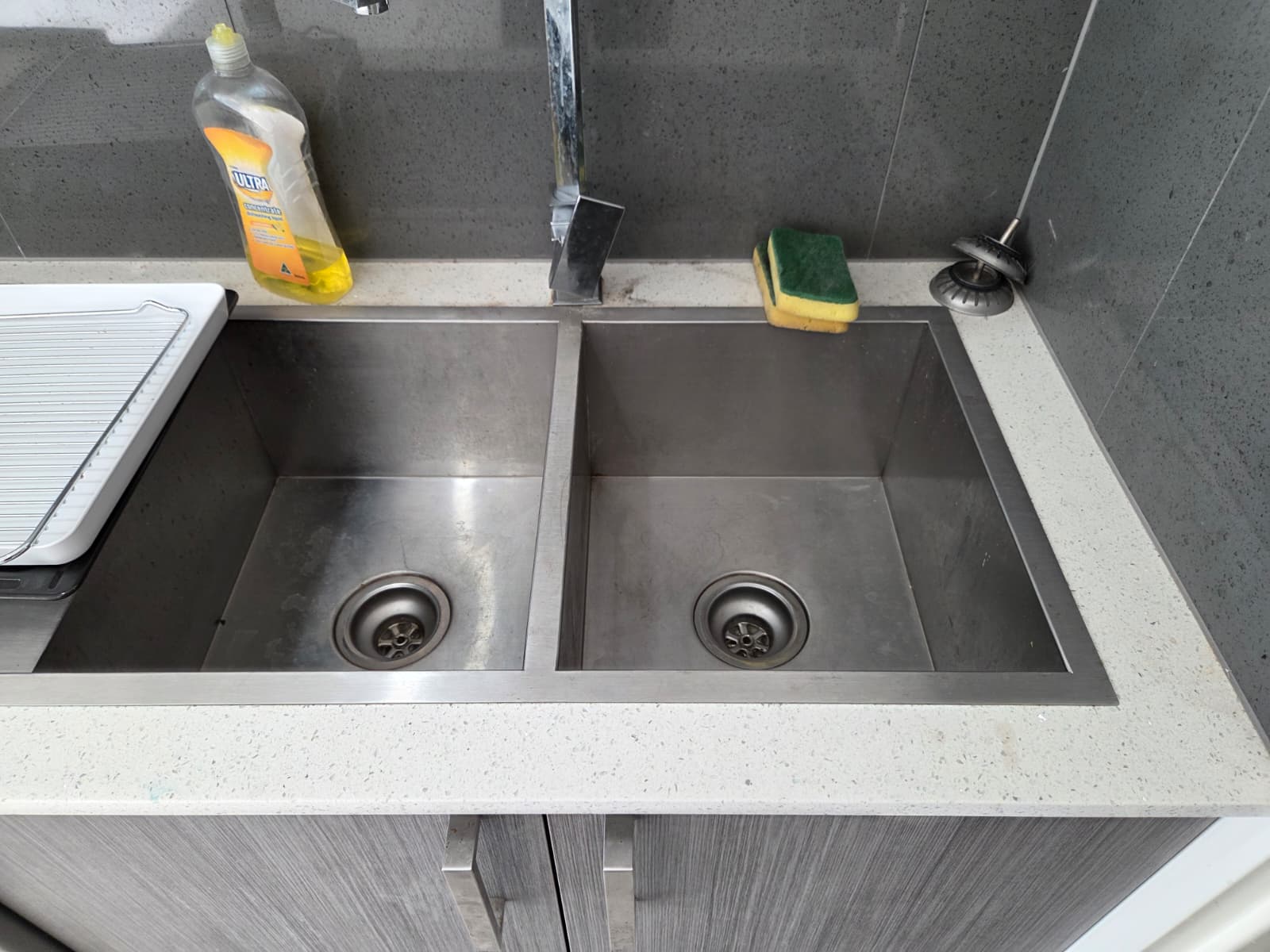 Before cleaning — Kitchen & Stove (Bond Clean)